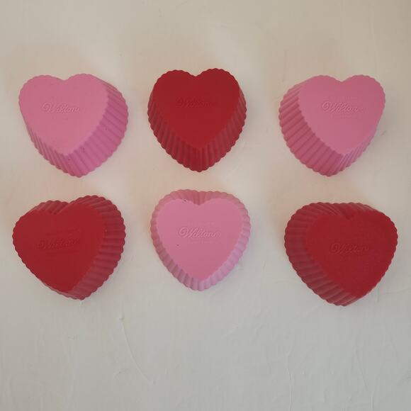 Wilton Silicone Muffin Baking Cup Lot Of 30 Hearts Flowers Squares Multi-Color - Picture 8 of 12